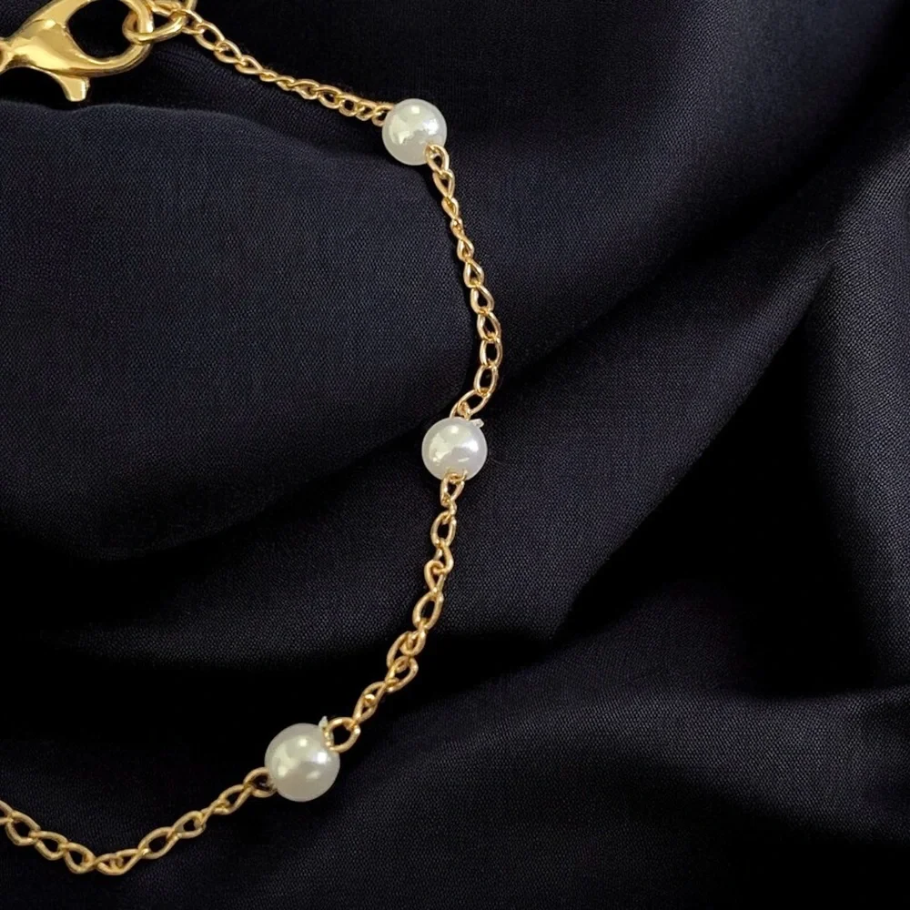 SALE! Women’s gold alloy beaded 6.5 inch bracelet - 2 inch extender FINAL PRICE! - Picture 3 of 4